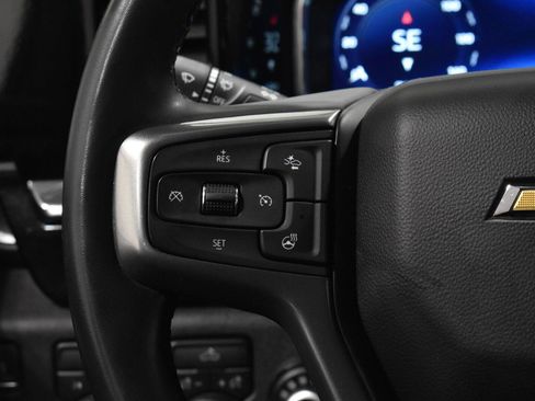Used 2023 Chevrolet Silverado 1500 LT AWD/4WD image 7