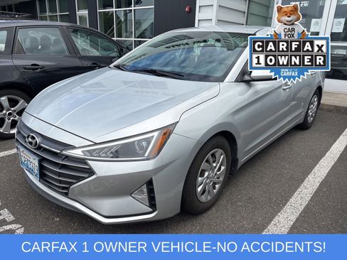 Used 2019 Hyundai Elantra SE w/ Winter Weather Package FWD image 1
