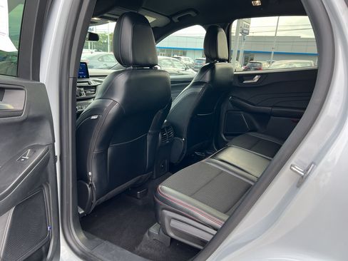 Used 2025 Ford Escape ST-Line AWD/4WD image 10