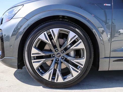 New 2026 Audi Q8 Prestige image 14