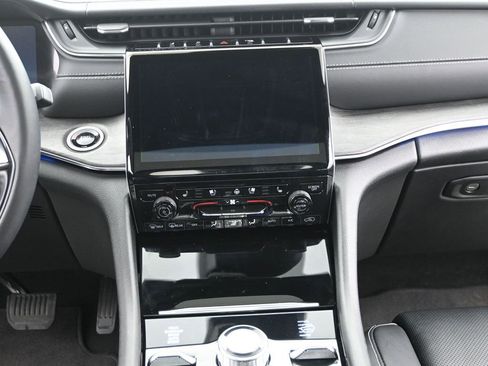 Used 2024 Jeep Grand Cherokee L Overland w/ Advanced Protech Group III AWD/4WD image 26