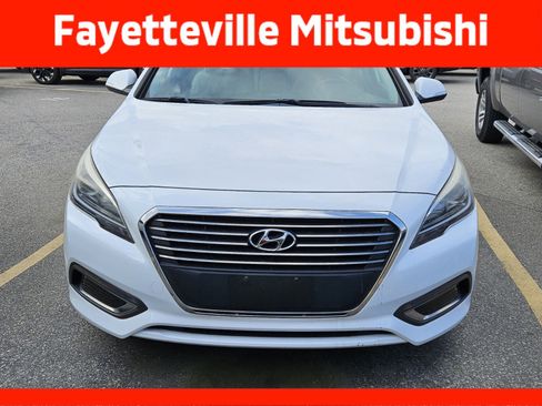 Used 2017 Hyundai Sonata Plug-In Hybrid image 6