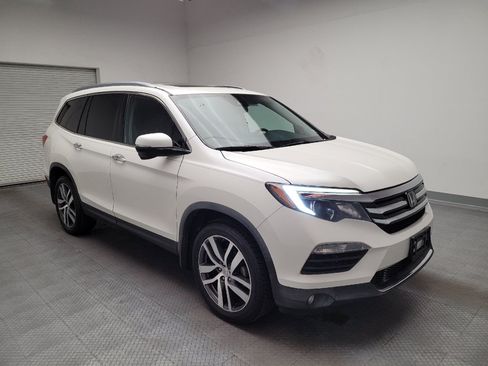 Used 2018 Honda Pilot Touring image 13