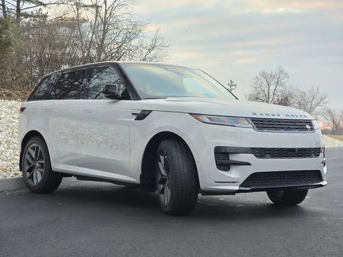 New 2025 Land Rover Range Rover Sport Dynamic SE image 27