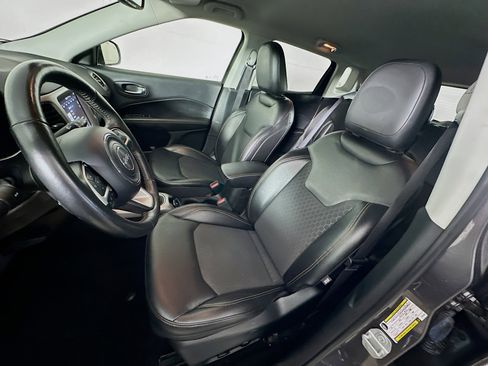 Used 2018 Jeep Compass Latitude w/ Popular Equipment Group image 13