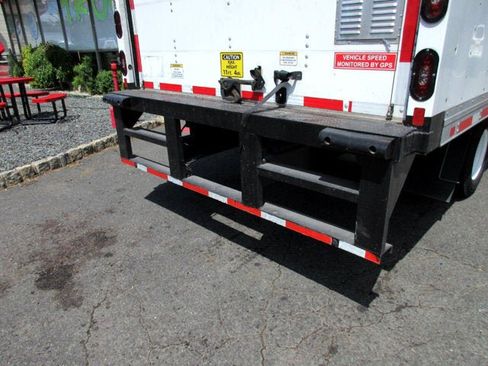 Used 2023 Chevrolet Low Cab Forward 4500HD RWD image 5