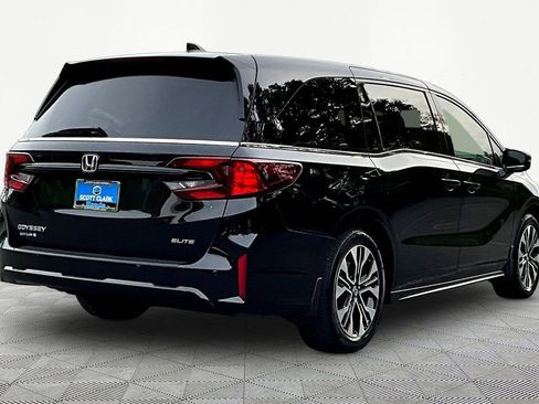 Used 2025 Honda Odyssey Elite image 6