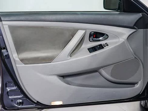 Used 2009 Toyota Camry LE image 21