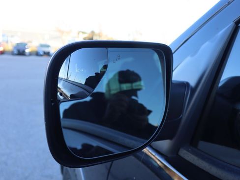 Used 2023 Nissan Titan Platinum Reserve w/ Moonroof Package image 6