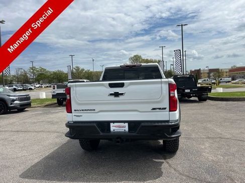 Used 2025 Chevrolet Silverado 1500 ZR2 w/ Technology Package AWD/4WD image 4
