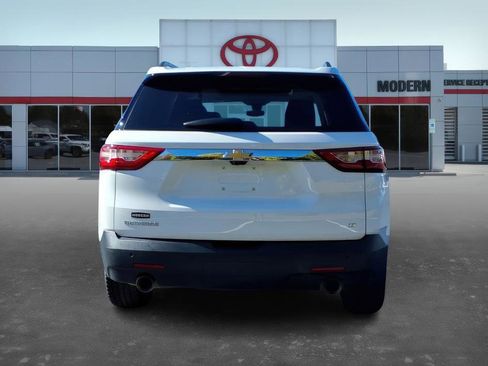 Used 2021 Chevrolet Traverse LT w/ LT Premium Package image 5