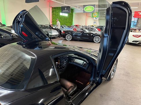 Used 2002 Chevrolet Corvette Z06 w/ Memory Pkg image 12