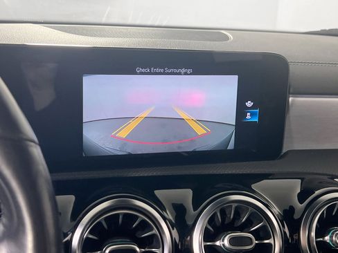 Used 2021 Mercedes-Benz CLA 250 4MATIC image 14