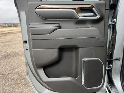 New 2026 GMC Sierra 2500 SLE w/ SLE Value Package; image 38