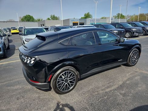Used 2025 Ford Mustang Mach-E Premium AWD/4WD image 9