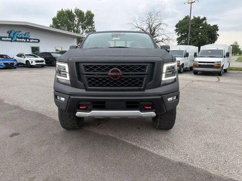 Used 2023 Nissan Titan PRO-4X w/ Pro-4x Convenience Package AWD/4WD image 3