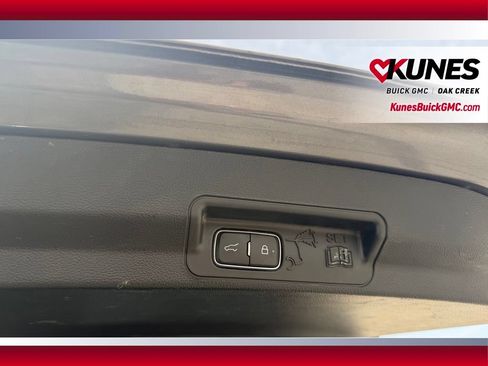 Used 2024 Ford Explorer Limited AWD/4WD image 10