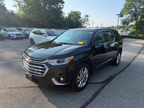 Used 2018 Chevrolet Traverse High Country w/ LPO, Floor Liner Package AWD/4WD image 3