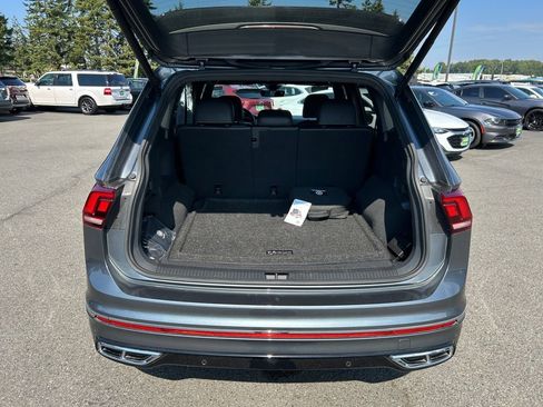 Used 2022 Volkswagen Tiguan SEL R-Line image 24