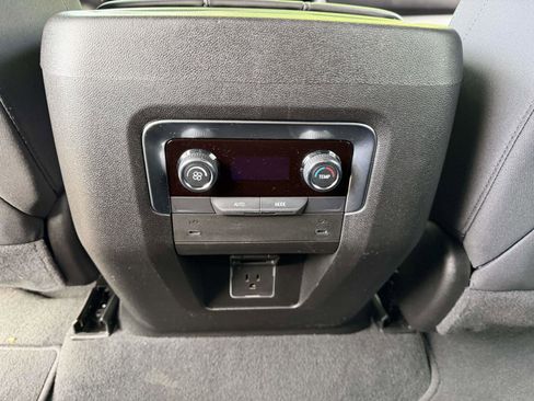 Certified 2025 Chevrolet Suburban LS AWD/4WD image 14