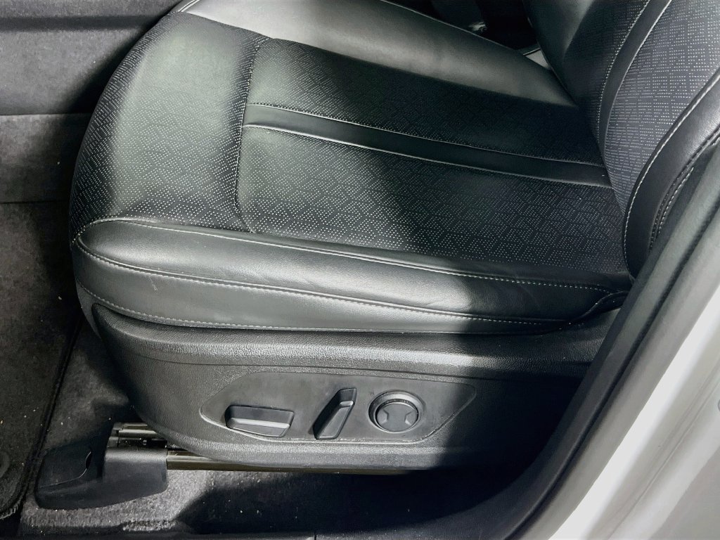 Certified 2023 Kia Sorento EX w/ Panoramic Sunroof Package FWD image 12