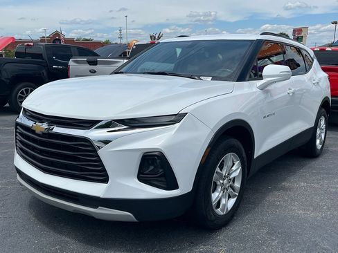 Used 2020 Chevrolet Blazer LT FWD image 3