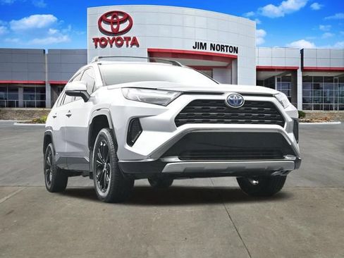 Used 2024 Toyota RAV4 SE AWD/4WD image 50