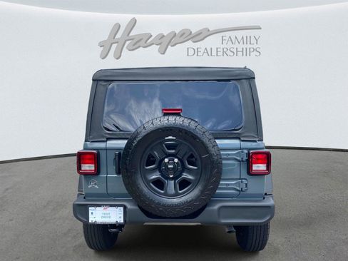 Used 2025 Jeep Wrangler Unlimited Sport AWD/4WD image 4