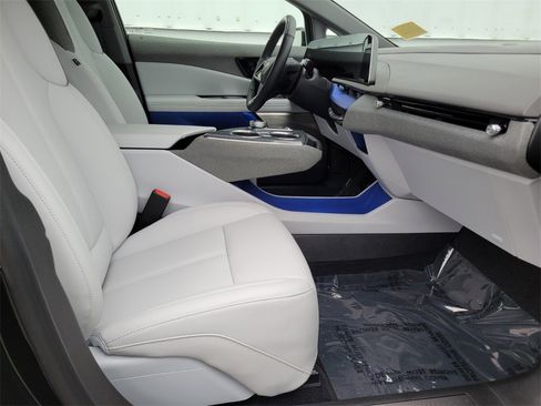 Certified 2025 Cadillac Optiq Sport 1 image 11