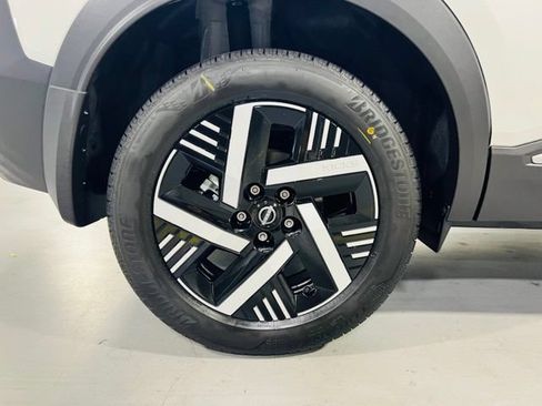 New 2026 Nissan Kicks SV FWD image 10