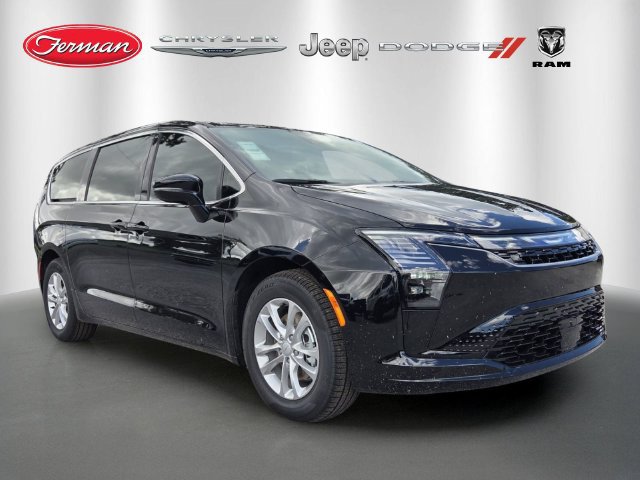New 2027 Chrysler Pacifica Select FWD image 1