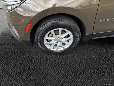 Certified 2024 Chevrolet Equinox LT w/ Driver Convenience Package AWD/4WD image 11