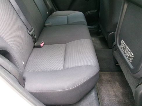 Used 2005 Pontiac Vibe w/ Power Group Value Package FWD image 28