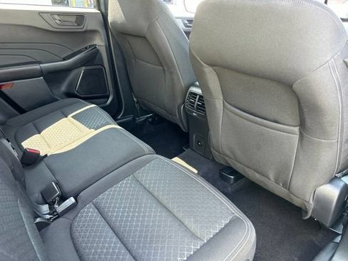Used 2025 Ford Escape Active AWD/4WD image 11