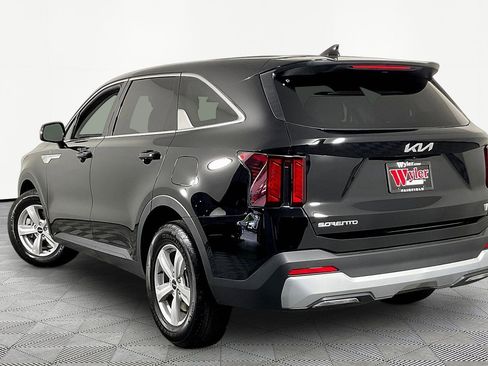 Certified 2026 Kia Sorento LX FWD image 4