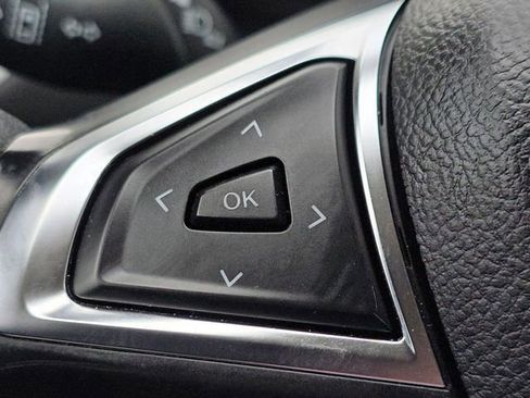 Used 2024 Ford Edge SEL w/ Convenience Package image 10