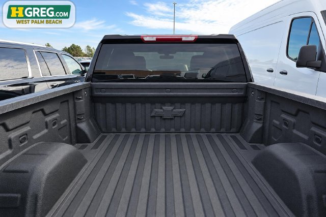 Used 2019 Chevrolet Silverado 1500 Custom w/ Custom Convenience Package AWD/4WD image 17