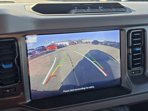 Used 2024 Ford Bronco Black Diamond image 37