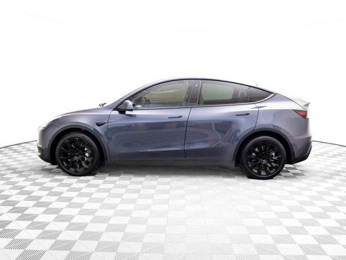 Used 2020 Tesla Model Y Long Range image 2
