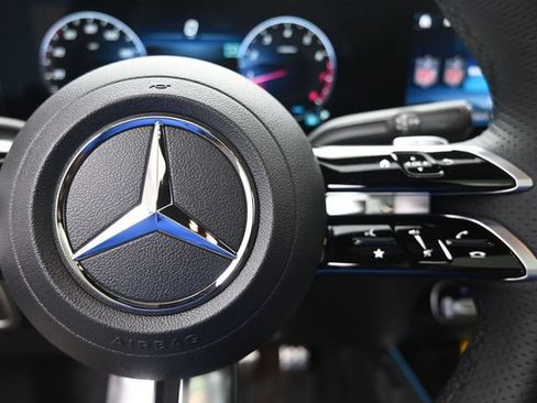 New 2026 Mercedes-Benz GLB 250 image 14