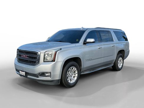 Used 2018 GMC Yukon XL SLT image 1