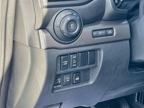 Used 2023 Nissan Titan PRO-4X w/ Pro-4x Convenience Package AWD/4WD image 10