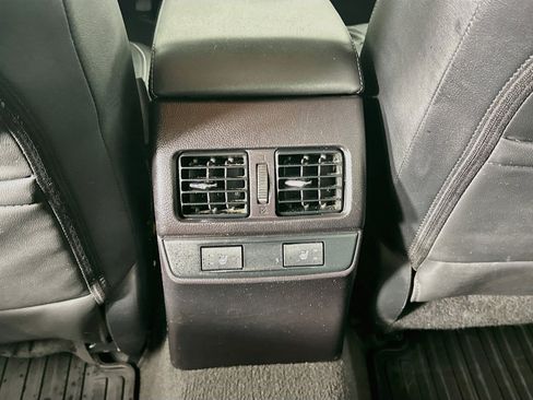 Used 2016 Subaru Outback 2.5i Limited AWD/4WD image 29