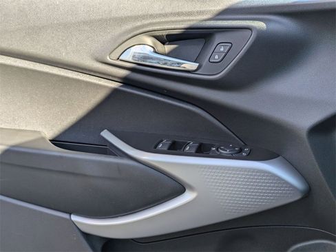 Used 2025 Chevrolet Trax LS image 10