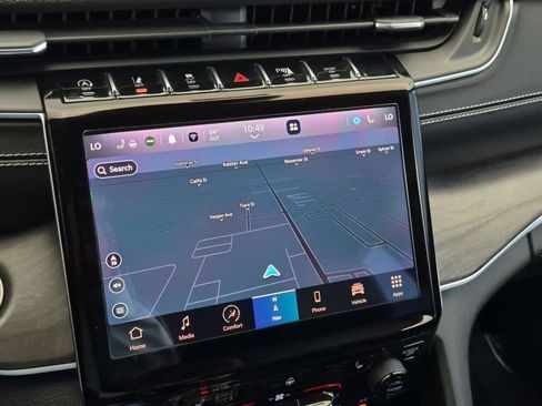 Used 2023 Jeep Grand Cherokee L Limited RWD image 19