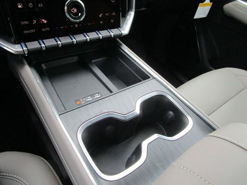 New 2026 GMC Acadia Elevation w/ Elevation Premium Package image 36