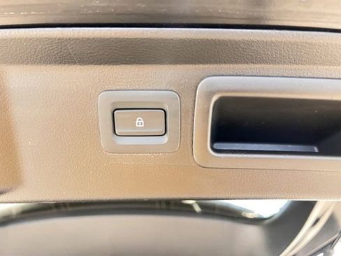 Used 2025 MAZDA CX-50 AWD 2.5 S w/ Select Package image 12