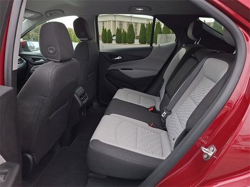 Used 2019 Chevrolet Equinox LT image 10