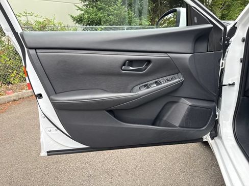 Used 2025 Nissan Sentra S FWD image 17
