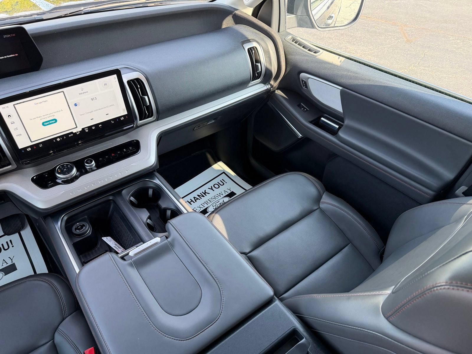 Used 2025 Ford Expedition Active AWD/4WD image 18